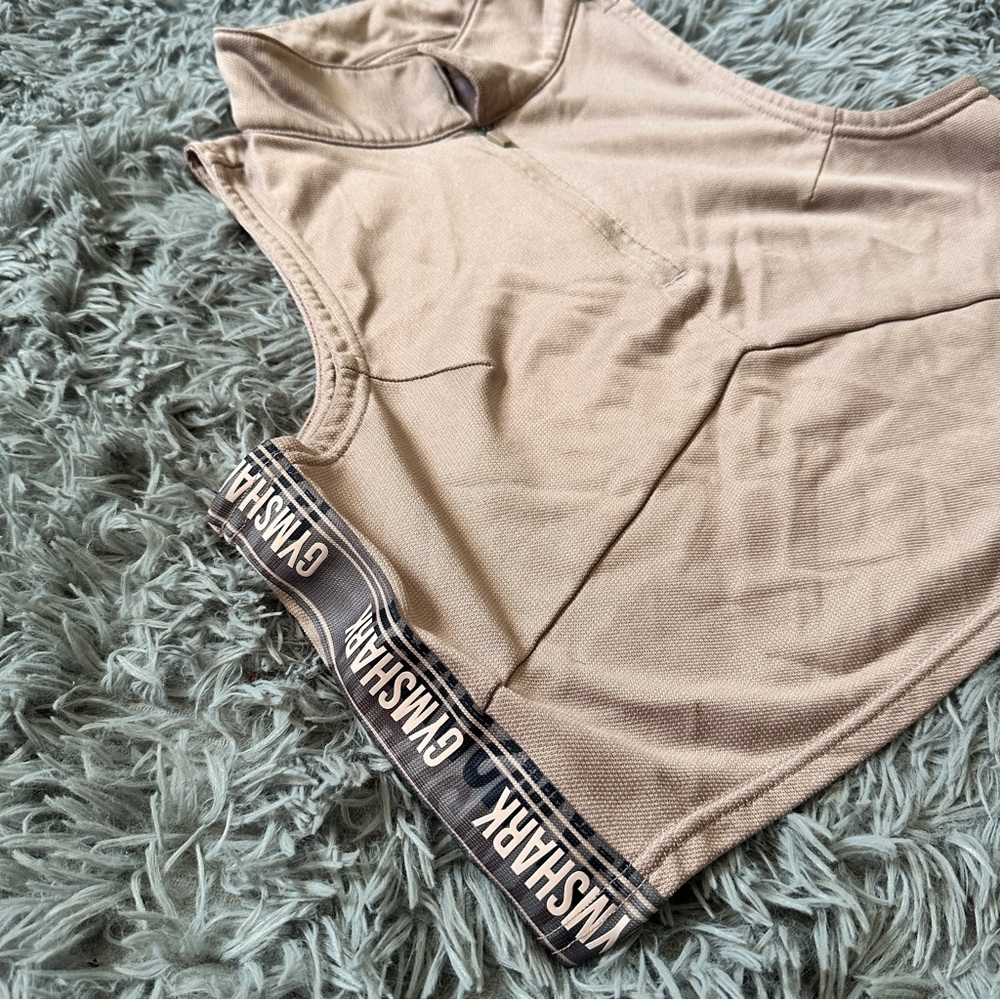 Gymshark top - Picture 3 of 5